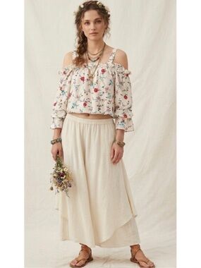 Twine & String Romantic Off The Shoulder Floral Blouse